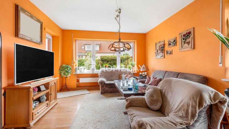 Zweifamilienhaus mit großem Garten, Garage und vielseitigem Potenzial – Bild 5