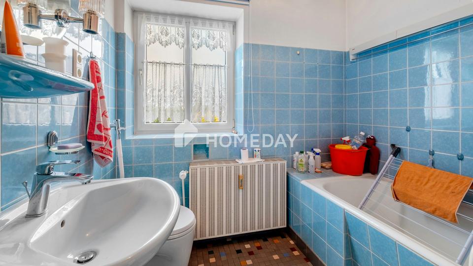 Zweifamilienhaus mit großem Garten, Garage und vielseitigem Potenzial – Bild 17