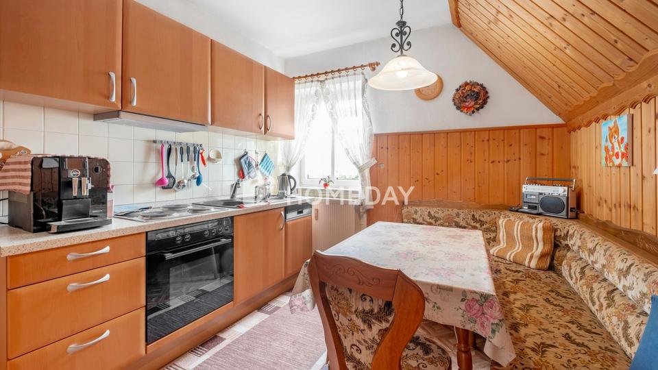 Zweifamilienhaus mit großem Garten, Garage und vielseitigem Potenzial – Bild 13