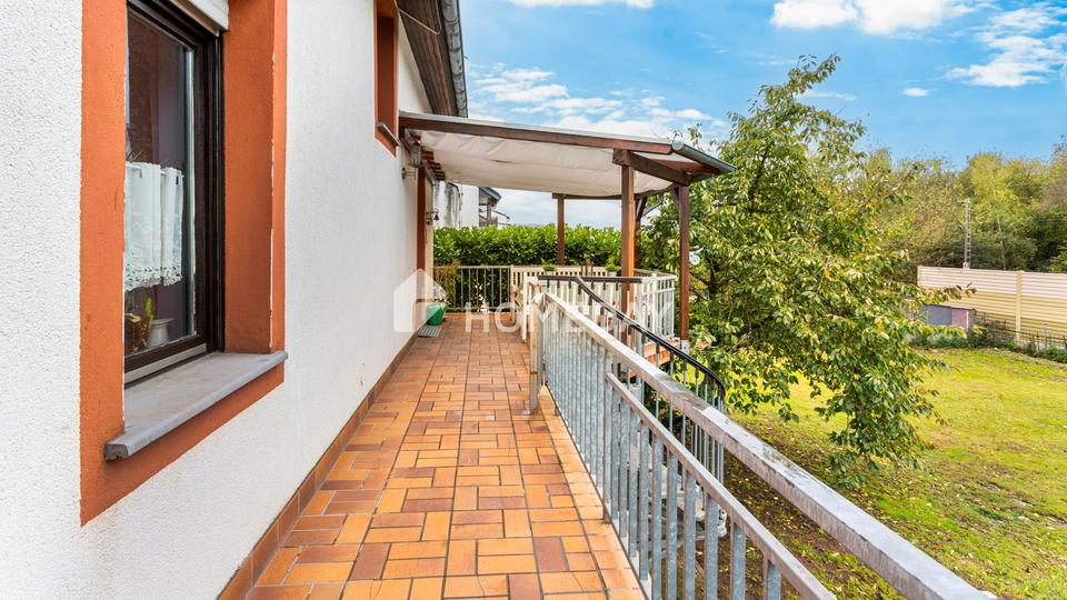 Hier wohnt, wer das Echte schätzt: charmantes EFH mit Einliegerwohnung, großem Garten und Garage – Bild 11