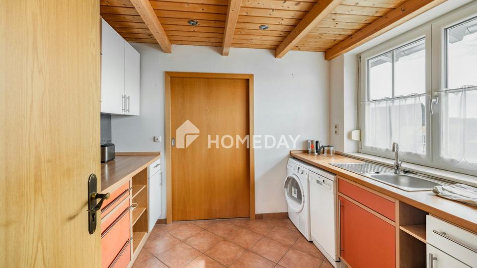 2006 saniertes und aufgestocktes Zweifamilienhaus mit PV-Anlage, Kamin und großem Garten – Bild 14