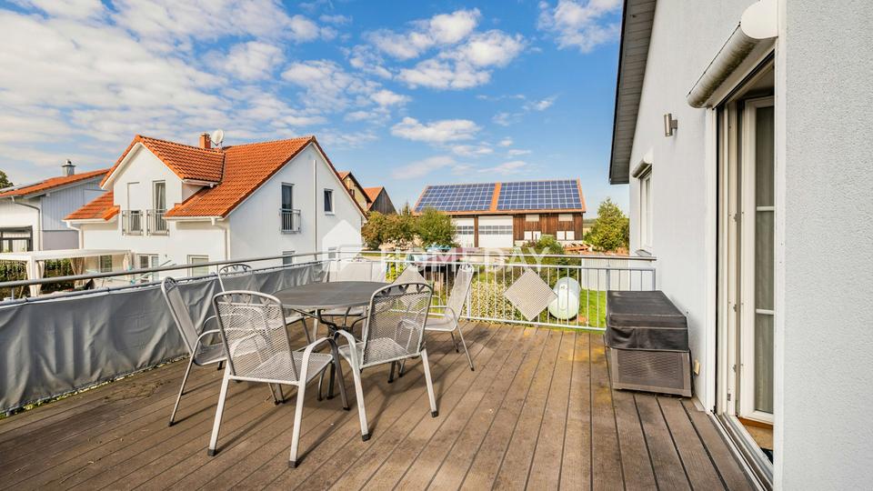 2006 saniertes und aufgestocktes Zweifamilienhaus mit PV-Anlage, Kamin und großem Garten – Bild 12