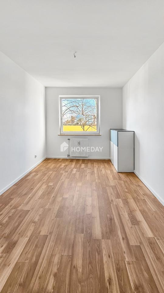 Lichtdurchflutete Familienwohnung mit sonniger Loggia, 4 Zimmern und gepflegter Ausstattung – Bild 10