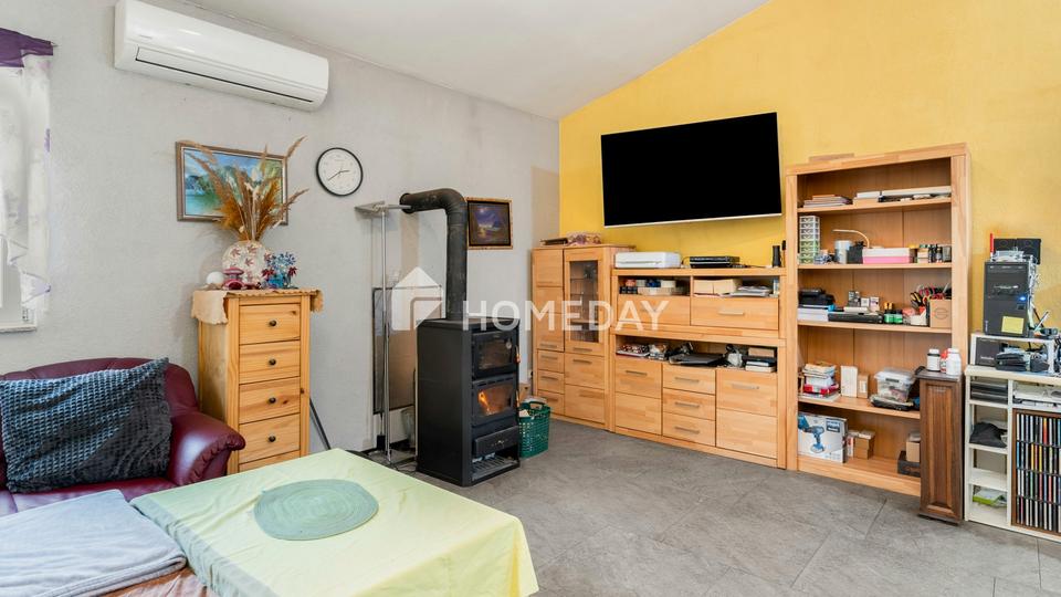 Stilvoller Bungalow mit Kamin, Klimaanlage und Photovoltaik in ruhiger Lage – Bild 14