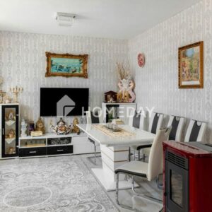 Vielseitig nutzbar & sofort verfügbar: Einfamilienhaus mit ELW und schönem Grundstück