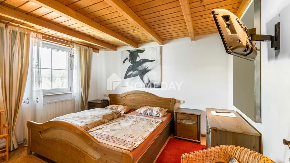 2006 saniertes und aufgestocktes Zweifamilienhaus mit PV-Anlage, Kamin und großem Garten – Bild 16