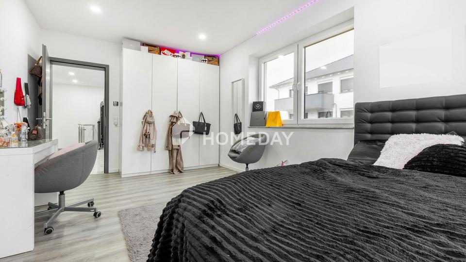 Familientraum in Wachenrot: Modernes Einfamilienhaus mit 6 Zimmern, Innenpool und Sauna – Bild 16