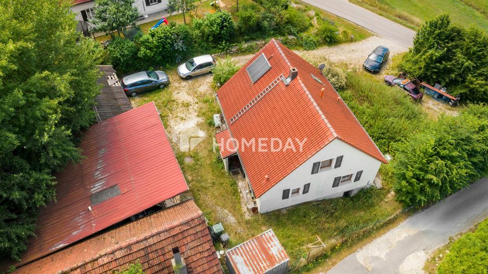 ab 01.02 bezugsfrei: Entspannt wohnen auf 899 m² mit traumhaftem Blick ins Grüne