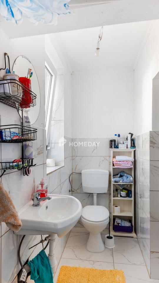 Vielseitig nutzbar & sofort verfügbar: Einfamilienhaus mit ELW und schönem Grundstück – Bild 8