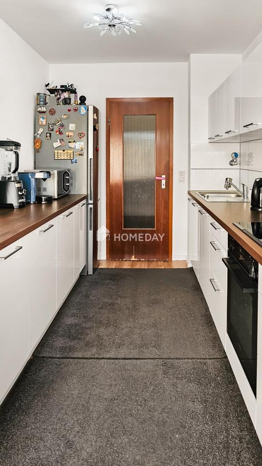 Lichtdurchflutete Familienwohnung mit sonniger Loggia, 4 Zimmern und gepflegter Ausstattung – Bild 2