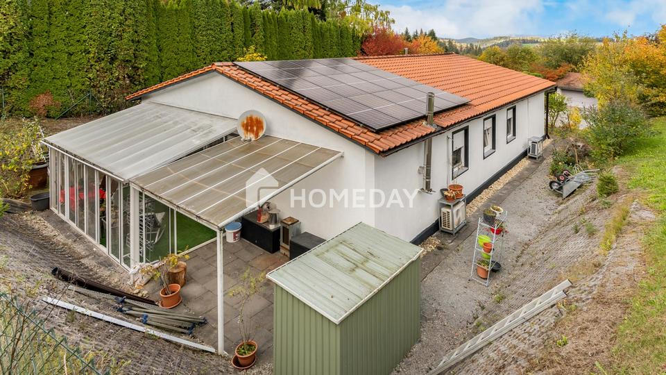 Stilvoller Bungalow mit Kamin, Klimaanlage und Photovoltaik in ruhiger Lage – Bild 2