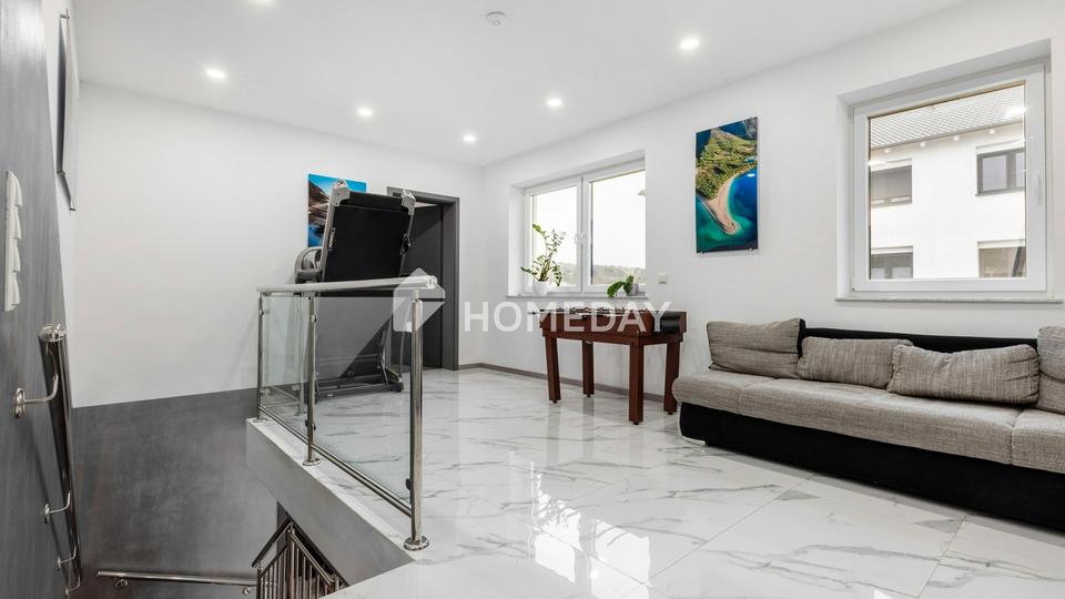 Familientraum in Wachenrot: Modernes Einfamilienhaus mit 6 Zimmern, Innenpool und Sauna – Bild 10