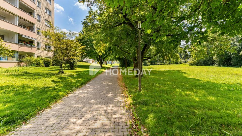 Helle 3 bis 4 Zimmerwohnung mit SĂŒdloggia und Garagenstellplatz in idealer Lage â Bild 2