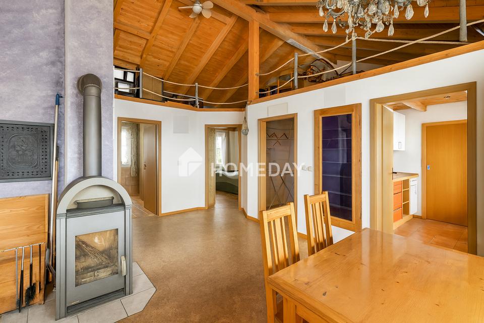 2006 saniertes und aufgestocktes Zweifamilienhaus mit PV-Anlage, Kamin und großem Garten – Bild 11