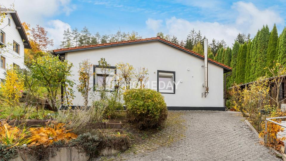 Stilvoller Bungalow mit Kamin, Klimaanlage und Photovoltaik in ruhiger Lage – Bild 3