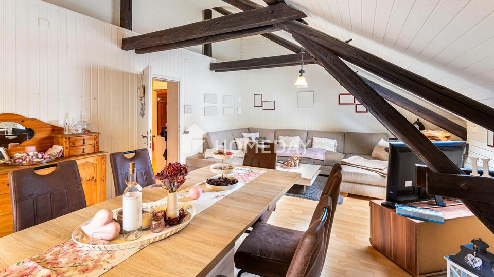 Hier wohnt, wer das Echte schätzt: charmantes EFH mit Einliegerwohnung, großem Garten und Garage – Bild 15