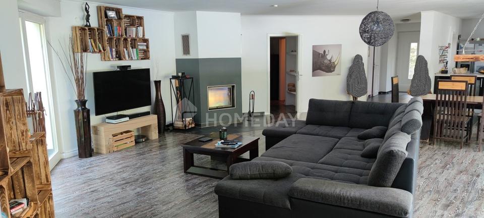 Hochwertiges Einfamilienhaus mit großzügigem Garten in schöner Lage in Hamburg-Sasel