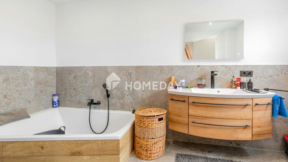 Licht. Raum. Natur. – Außergewöhnliches Zuhause mit Einliegerwohnung – Bild 19