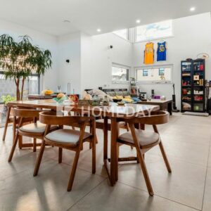 Modernes Einfamilienhaus mit Effizienzklasse A+ und stilvollem Wohnkomfort