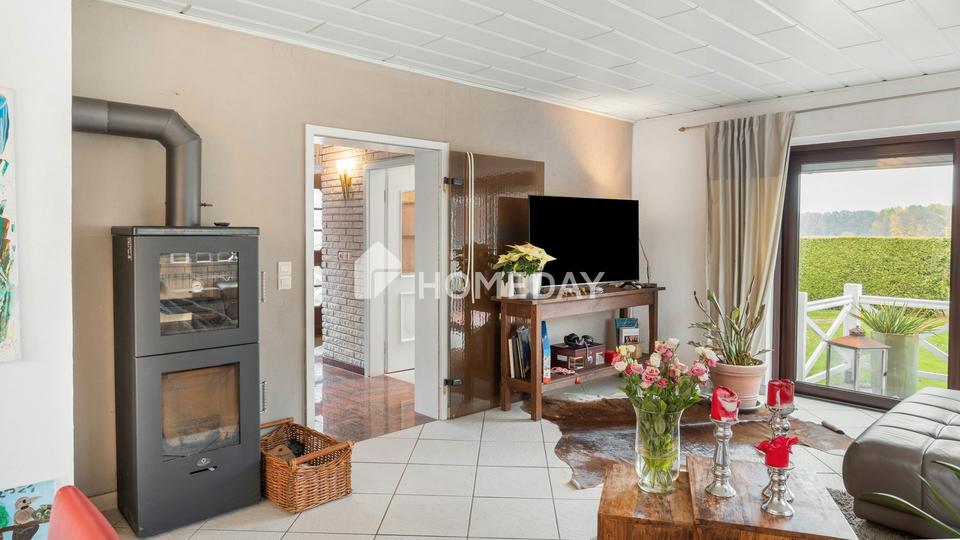 Familienidylle am Feldrand – großzügiges EFH mit Einliegerwohnung und Gartenparadies – Bild 3