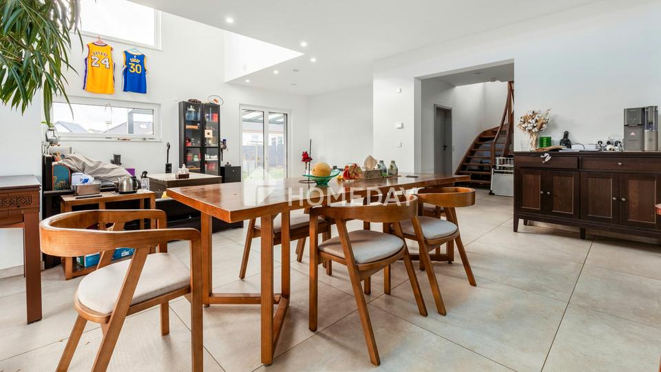 Modernes Einfamilienhaus mit Effizienzklasse A+ und stilvollem Wohnkomfort – Bild 2