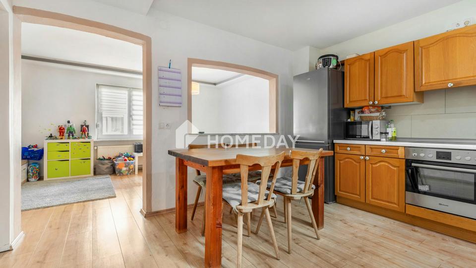 Charmantes Reihenendhaus im Herzen von Neumarkt – saniert, mit PV-Anlage und Garage – Bild 9