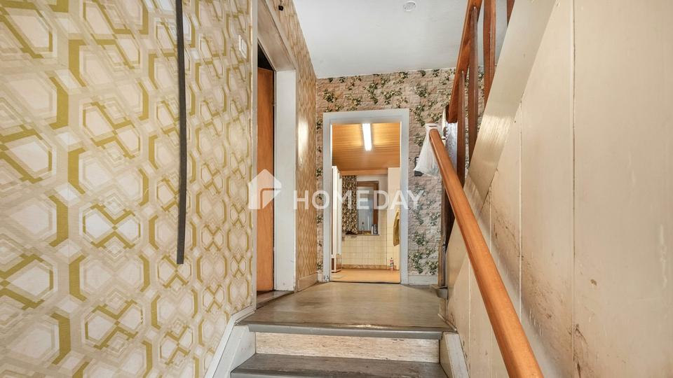 Haus in Dornröschenschlaf! 1 bis 2 Familienhaus mit großem, bebaubarem Grundstück & Potenzial – Bild 11