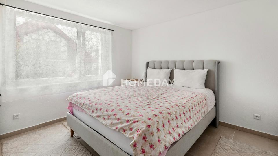 Gepflegtes MFH mit 3 Wohneinheiten & 2 Garagen – ca. 230 m² Wohnfläche auf ca. 427 m² Grundstück – Bild 15