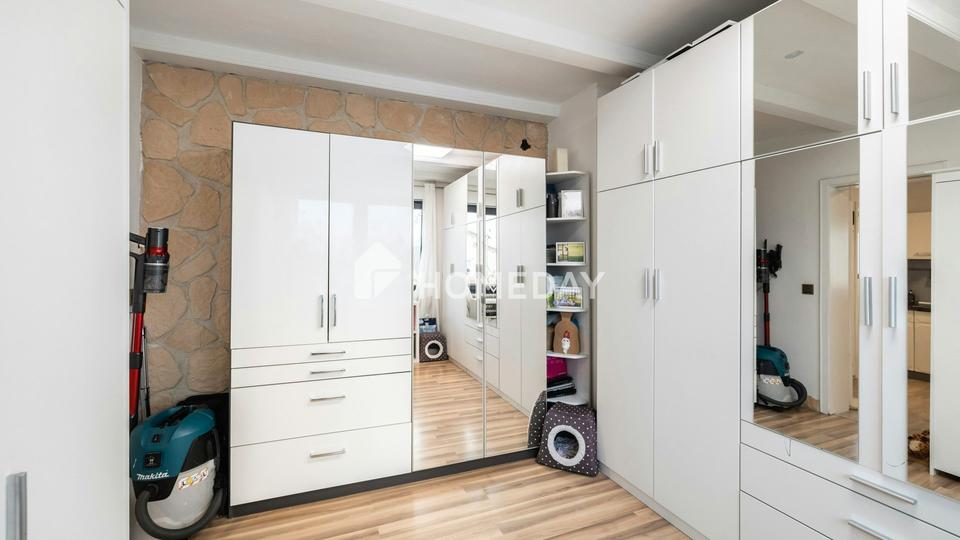 Großzügige, lichtdurchflutete Wohnung mit durchdachtem Wohnkonzept – Bild 8