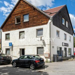 Solides MFH mit ca. 210m² Wohnfläche auf 6 Wohneinheiten plus ca. 100m² Gaststätte und Parkplätzen