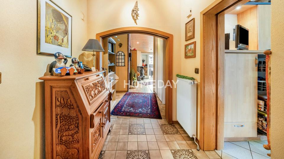 Attraktive Kapitalanlage oder Eigenheim - Lichtdurchflutetes Zweifamilienhaus mit Gartenoase – Bild 7