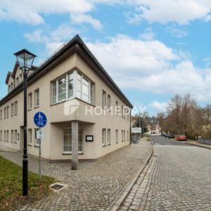 Attraktives Wohn- und Geschäftshaus mit Praxisflächen und gemütlicher 3-Zimmer-Wohneinheit