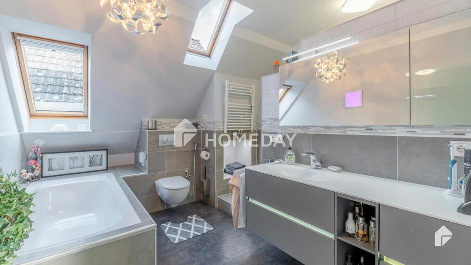 Erbbau: Maisonette Wohnung - Designer EBK, Sauna, 2 Balkone und Möglichkeit auf einen Privataufzug – Bild 15