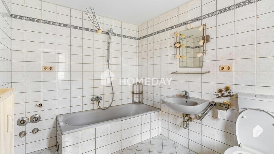 Ideal für Investoren! Gepflegtes MFH mit 3 Wohnungen und 2 Gewerbeflächen – Bild 15