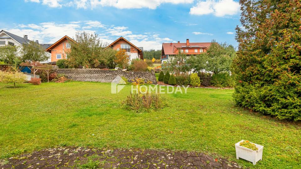 Familienfreundliches EFH mit großem Garten, Terrasse, EBK und Garagen in ruhiger Lage – Bild 5