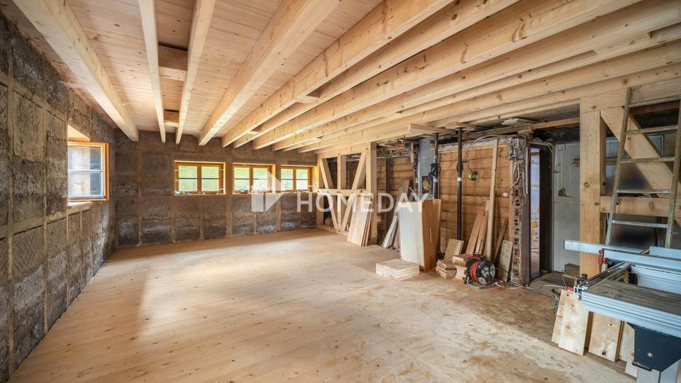 Denkmalgeschütztes Bauernhaus mit Scheune und Entwicklungspotenzial in idyllischer Lage – Bild 12