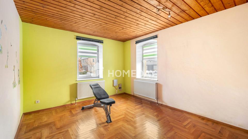 Familienfreundliches Einfamilienhaus mit 6 Zimmern, Garten, Balkon und Garagen – Bild 14