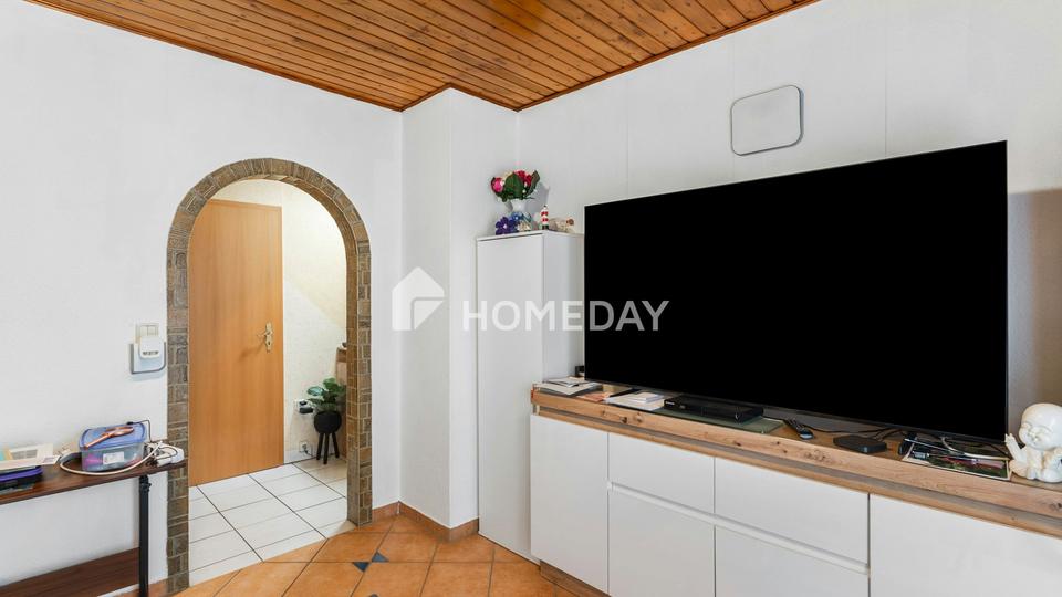 Zwei Balkone, großer Garten, Doppelgarage: Ihr Familiendomizil in Contwig – Bild 7