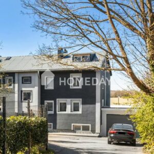 Teilvermietetes Mehrfamilienhaus mit besonderer Architektur in attraktiver Lage von Stolberg