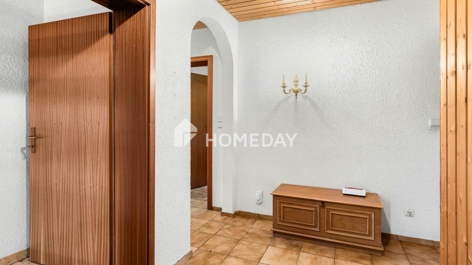 EFH mit Einlieger-Fewo, Hanglage, Doppelgarage u. großem Grundstück – Bild 11