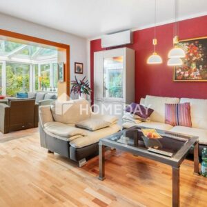 Modern ausgestattetes Einfamilienhaus mit Nießbrauchrecht auf 986 m² großem Grundstück