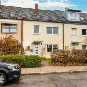 Reihenhaus mit Potenzial in ruhiger Lage – individuelle Gestaltungsmöglichkeiten auf drei Etagen