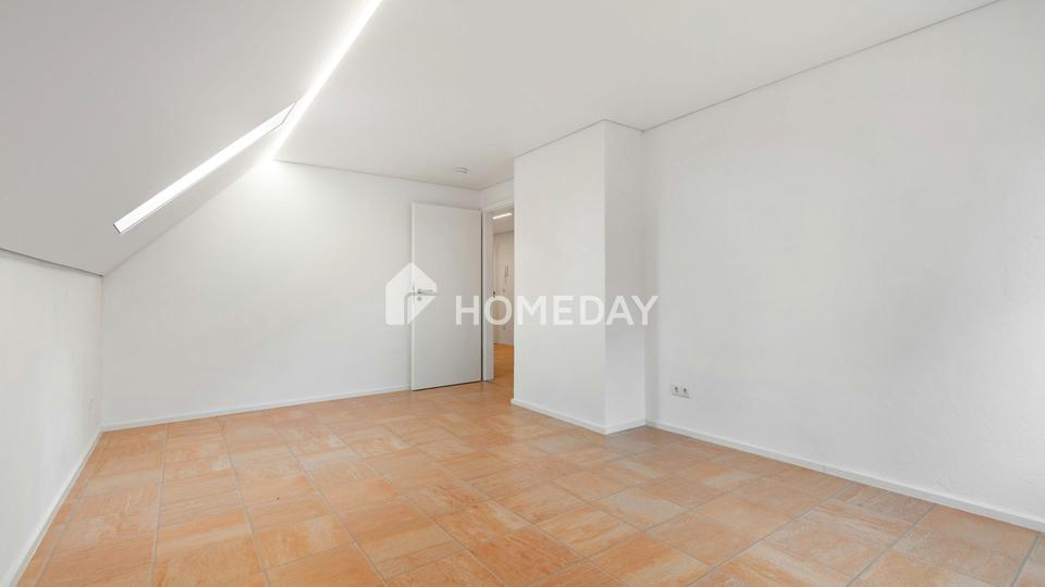 Zwei Wohngebäude, fünf Einheiten, große Scheune – Investition mit Perspektive – Bild 5