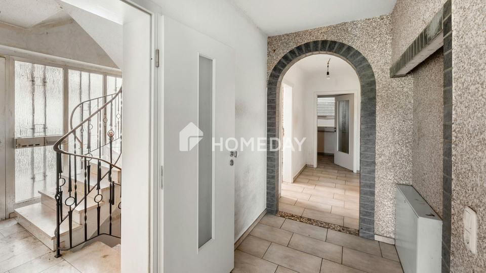 Geräumiges ZFH mit Garten, Balkon, Loggia, Garage und Ausbaupotenzial in ruhiger Lage – Bild 18