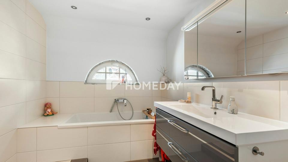 Exklusive Maisonette im Herzen von Öhringen: Wohnen auf 2 Ebenen mit Weitblick und Ruhe – Bild 8