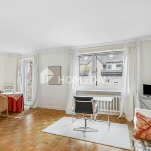 Gepflegte 1-Zi.-Whg. in Top-Lage mit franz. Balkon (ursprünglich 2 Zimmer, Rückumwandlung möglich)