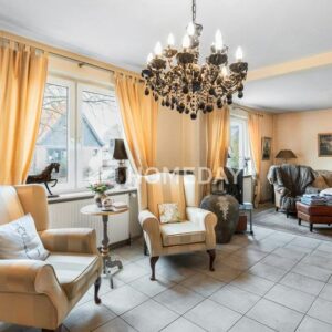 Raumwunder in ruhiger Lage – Großzügiges Haus mit Potenzial und grünem Rückzugsort