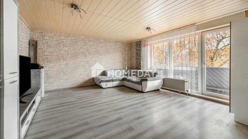 Roter Backstein trifft Morgensonne – helle 2-Zimmer-Wohnung mit Balkon