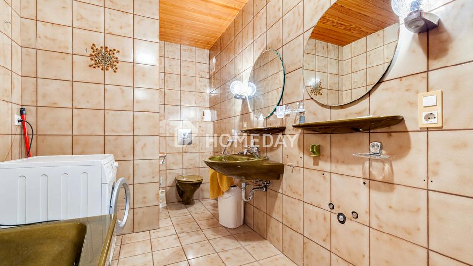 Zweifamilienhaus mit zusätzlich ausgebautem Dachgeschoss – Bild 18