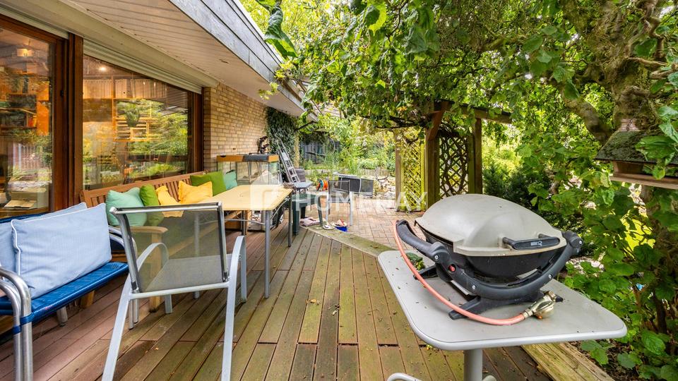 Attraktive Kapitalanlage oder Eigenheim - Lichtdurchflutetes Zweifamilienhaus mit Gartenoase – Bild 4